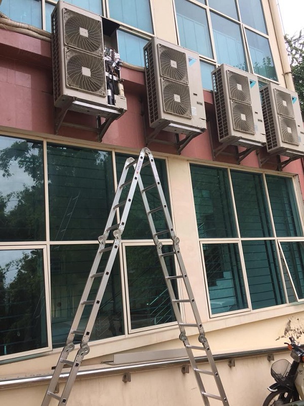 điều hòa không mát vào buổi trưa